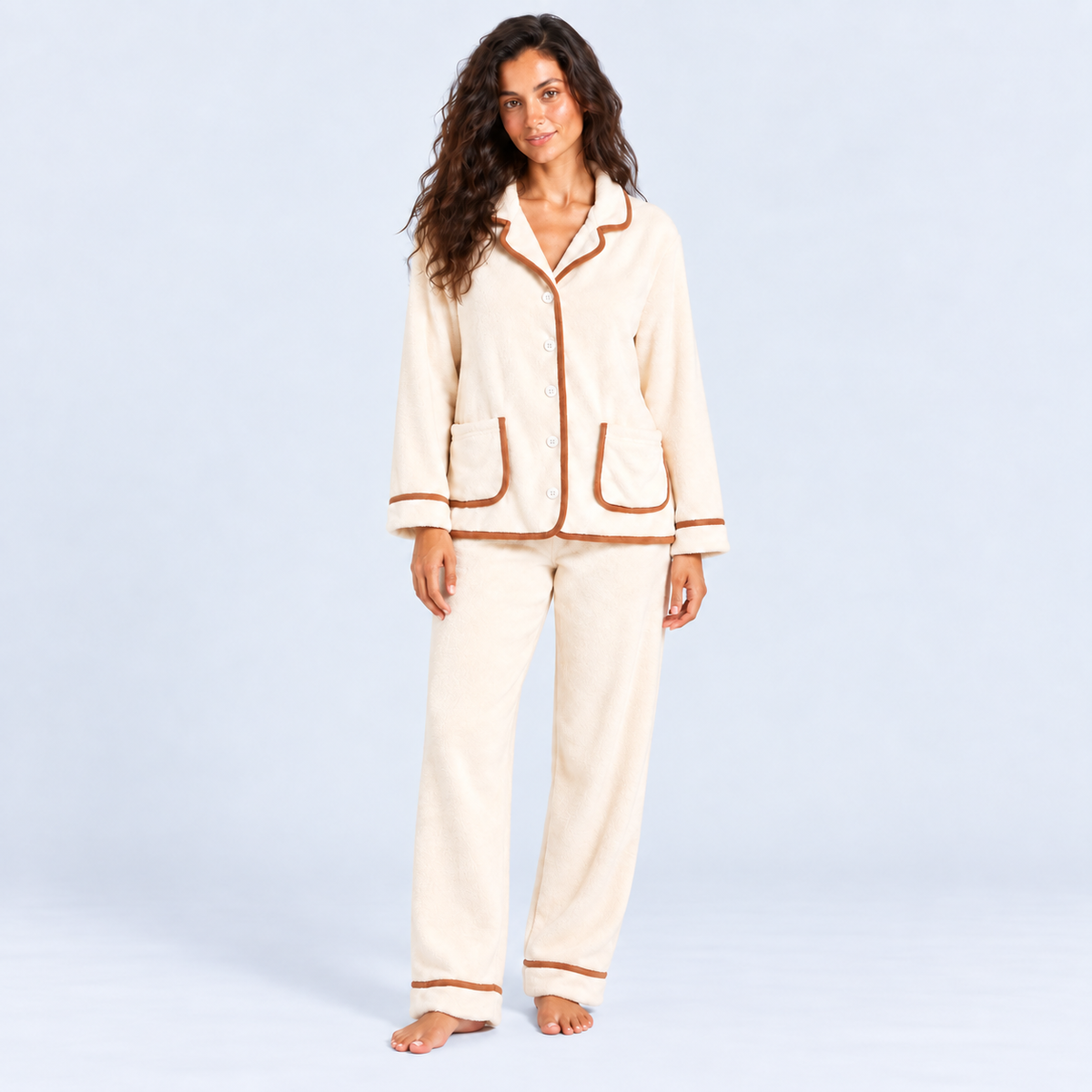 Pyjama long femme en flanelle à passepoils