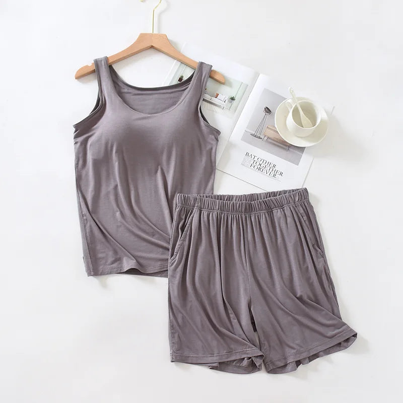 Ensemble pyjama femme uni avec débardeur et short