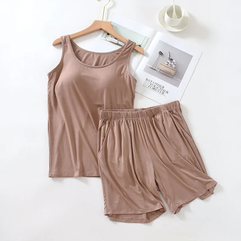 Ensemble pyjama femme uni avec débardeur et short