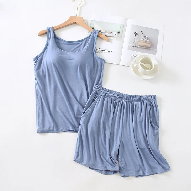 Ensemble pyjama femme uni avec débardeur et short