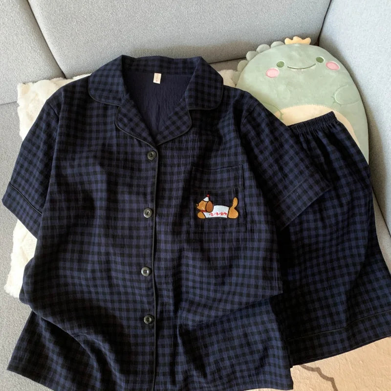 Pyjama femme bleu marine à carreaux avec chien brodé