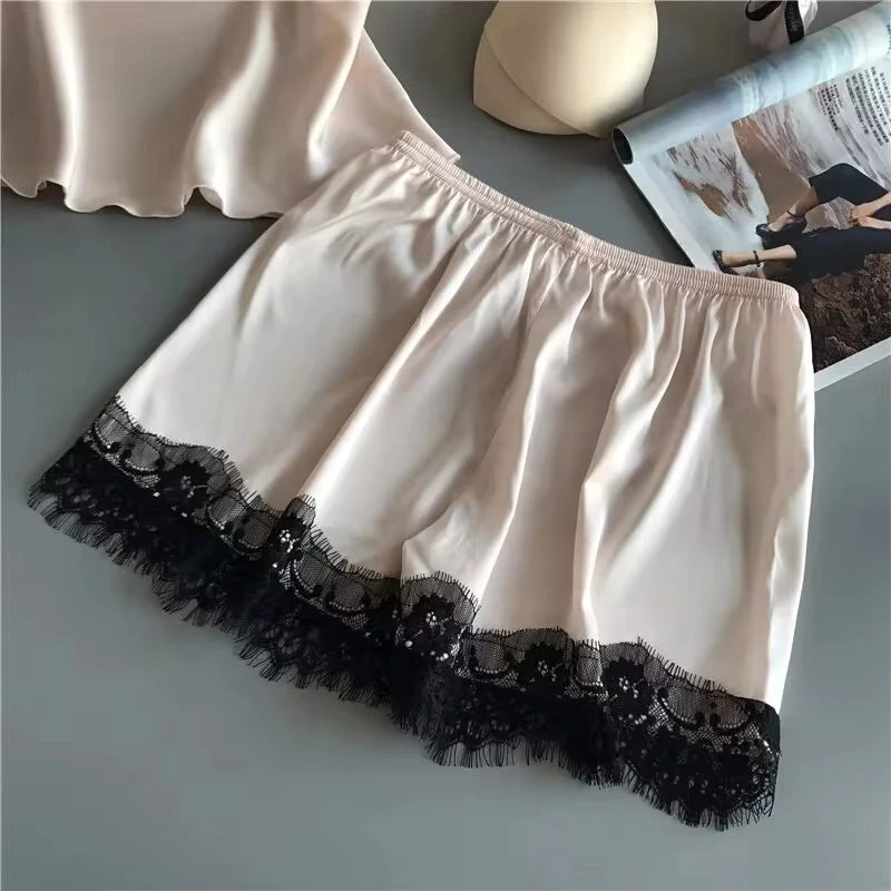 Ensemble pyjama femme satiné à dentelle