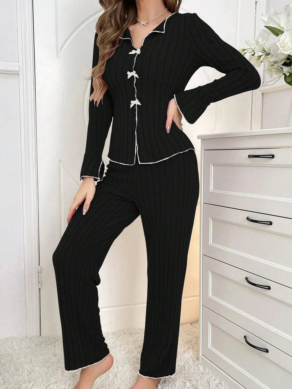 Ensemble pyjama femme côtelé avec fermeture à nœuds
