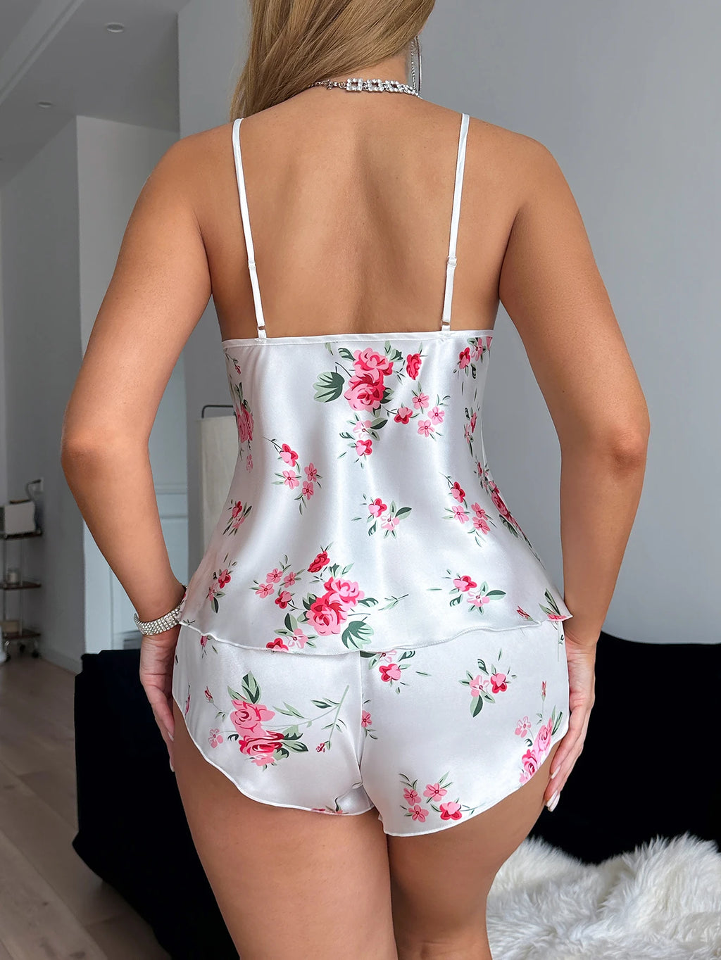 Pyjama femme satiné fleuri en version courte ou longue
