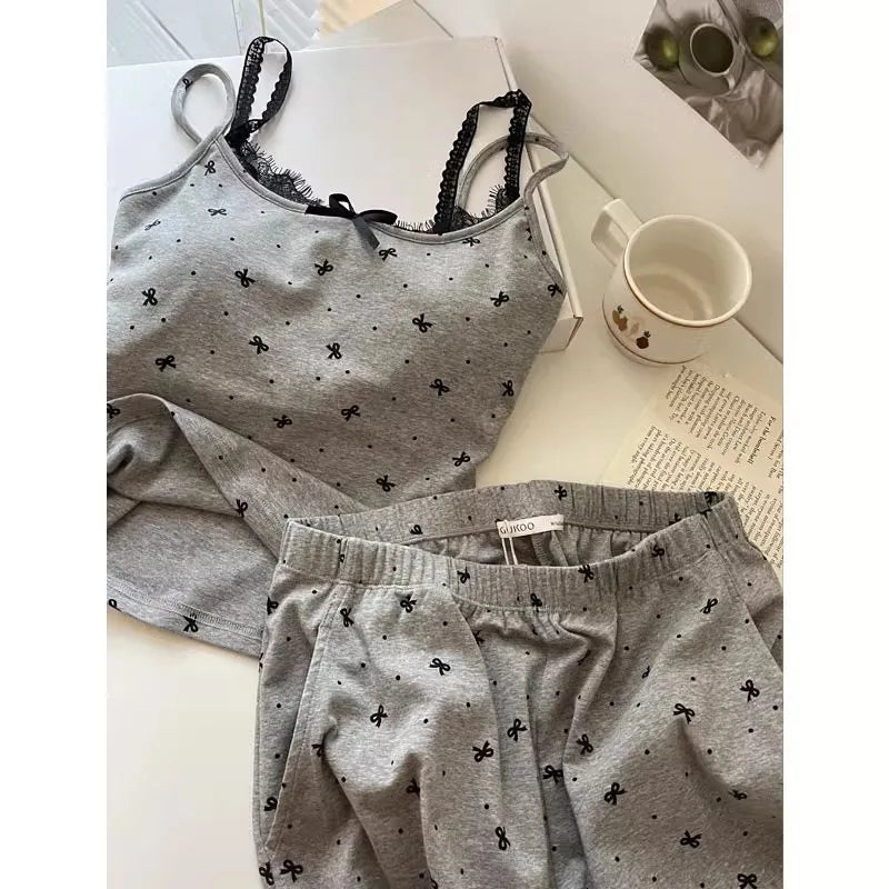 Pyjama femme gris à nœuds avec caraco et short
