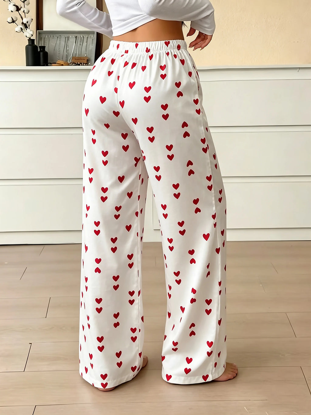 Pantalon de pyjama femme satiné à cœurs rouges