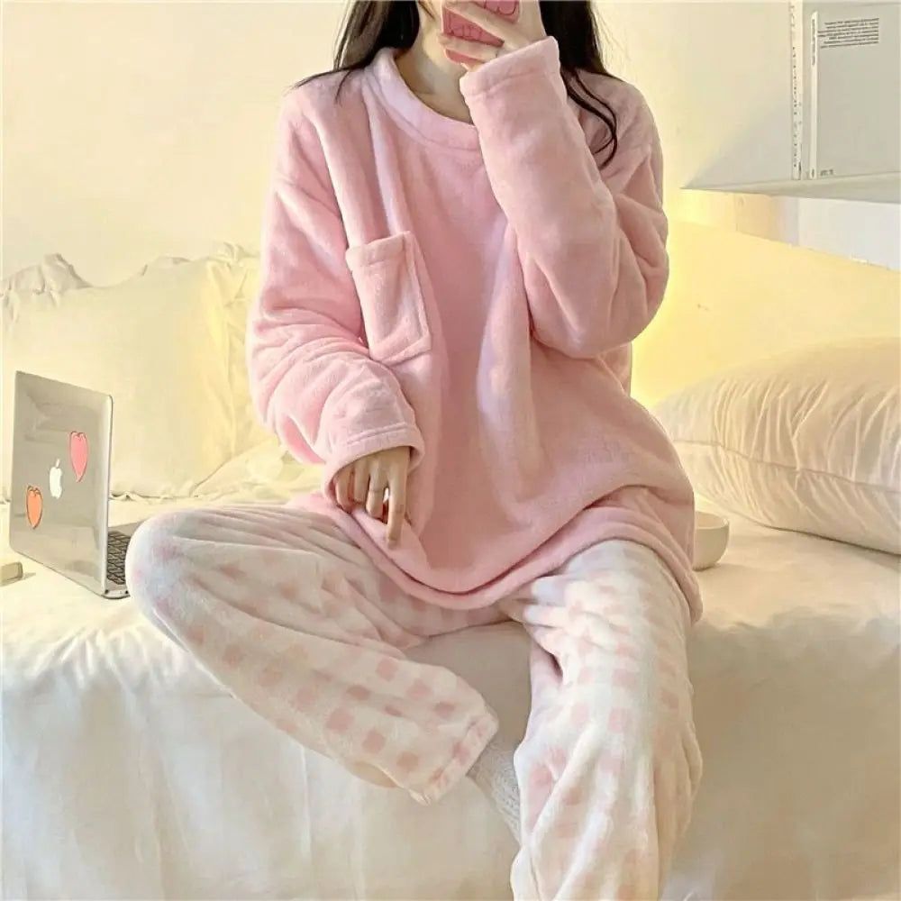 Pyjama femme polaire avec pantalon à carreaux
