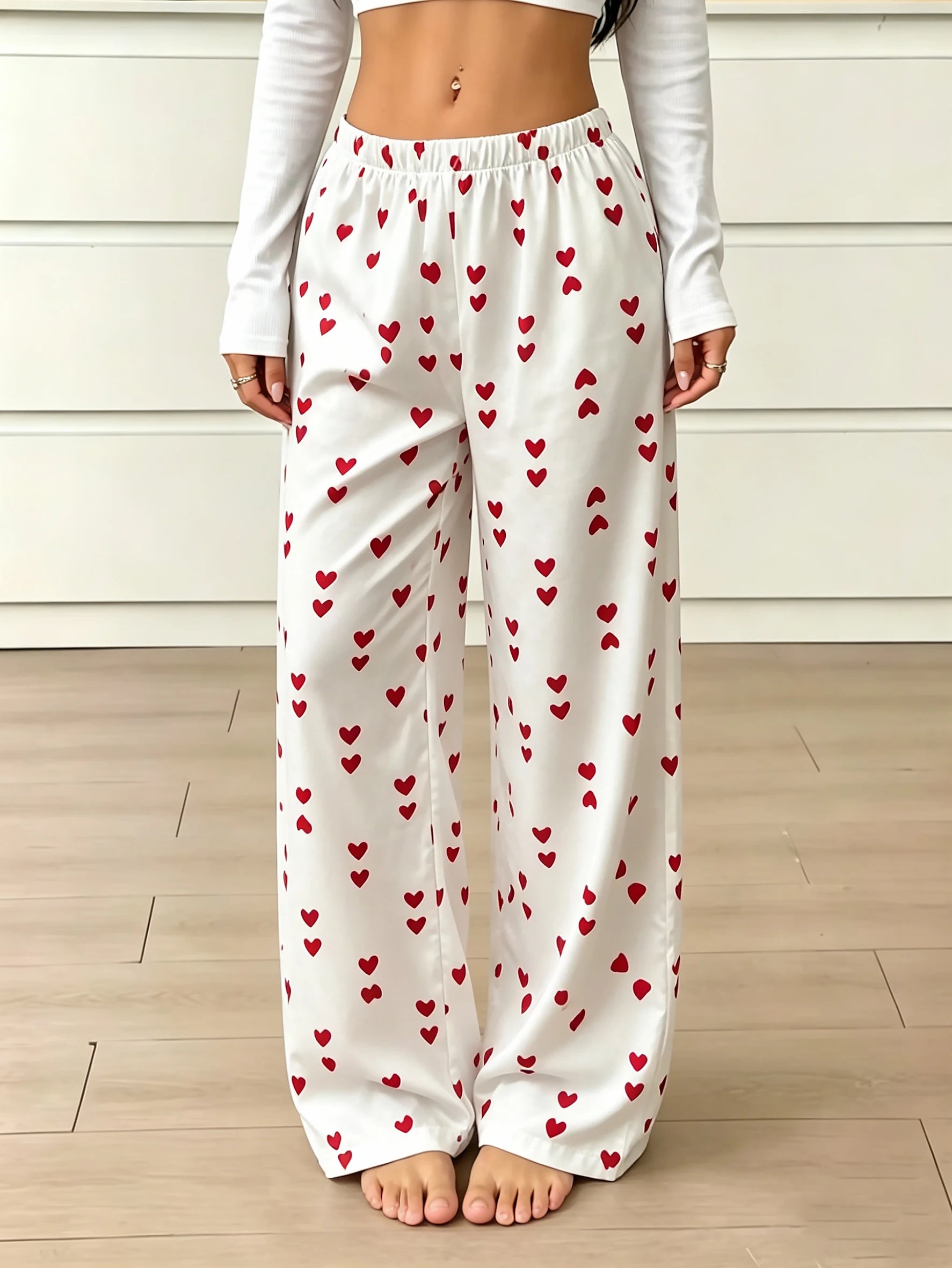 Pantalon de pyjama femme satiné à cœurs rouges