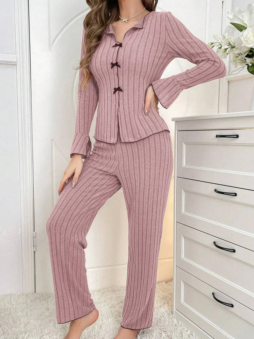 Ensemble pyjama femme côtelé avec fermeture à nœuds
