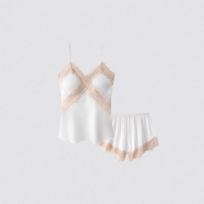 Pyjama femme satiné à dentelle croisée