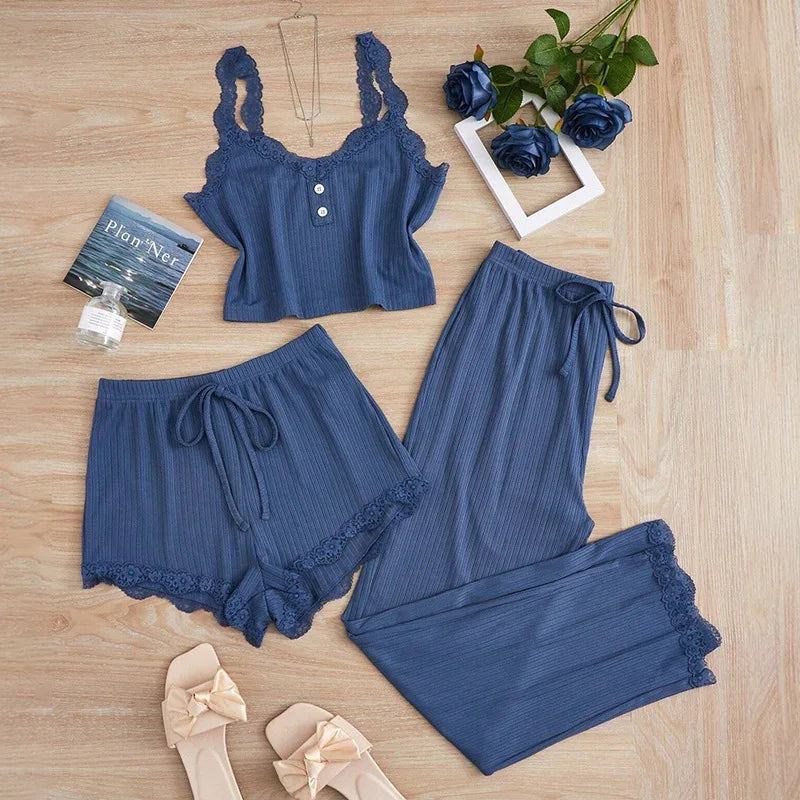 Ensemble pyjama femme 3 pièces avec dentelle