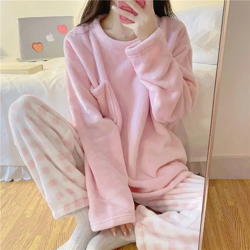 Pyjama femme polaire avec pantalon à carreaux