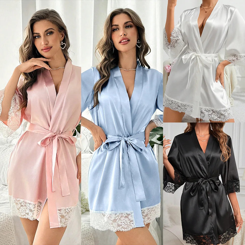 Peignoir femme court en satin et dentelle