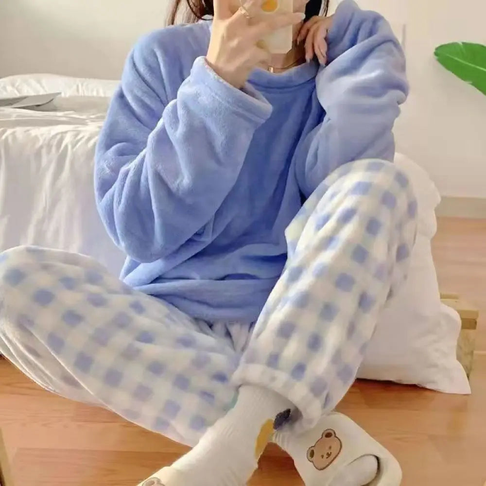Pyjama femme polaire avec pantalon à carreaux