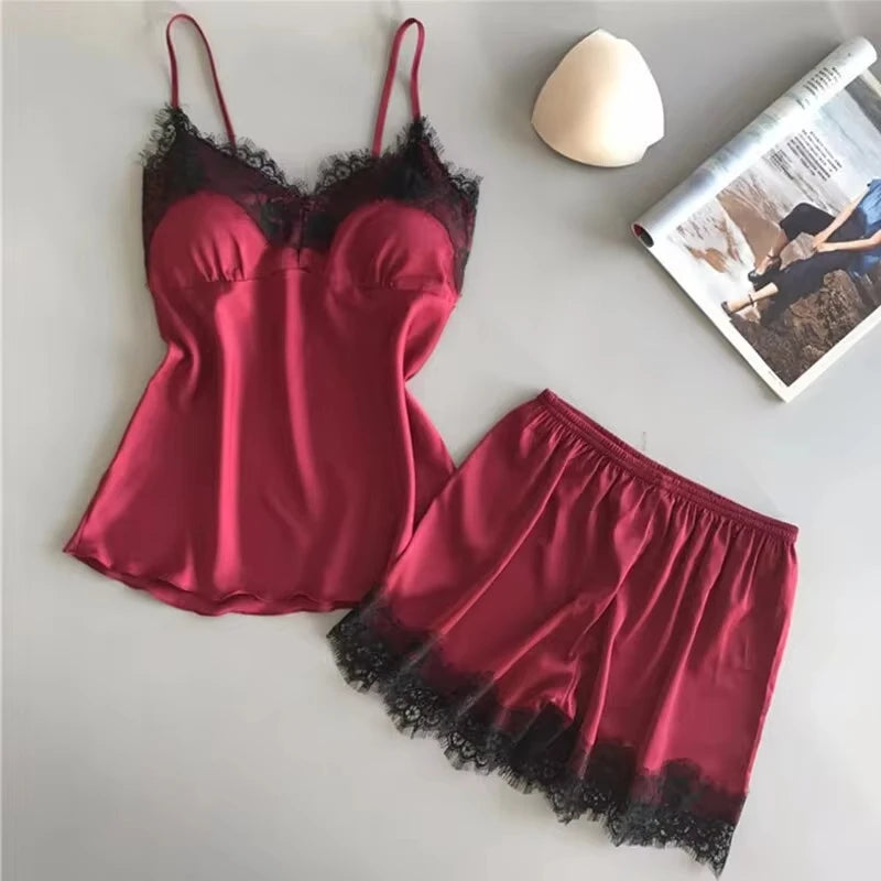 Ensemble pyjama femme satiné à dentelle