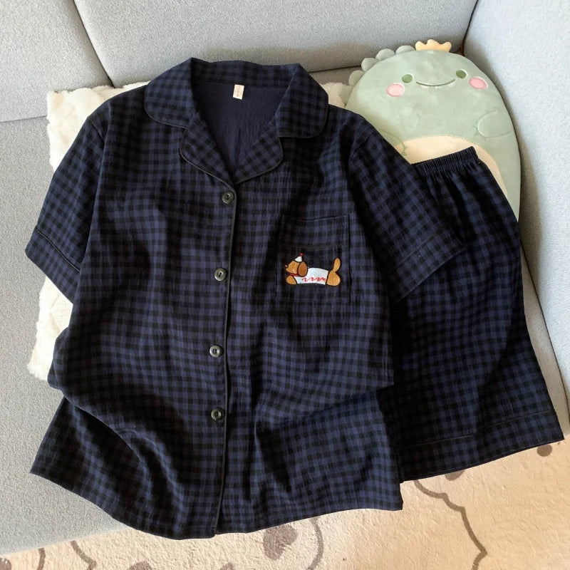 Pyjama femme bleu marine à carreaux avec chien brodé