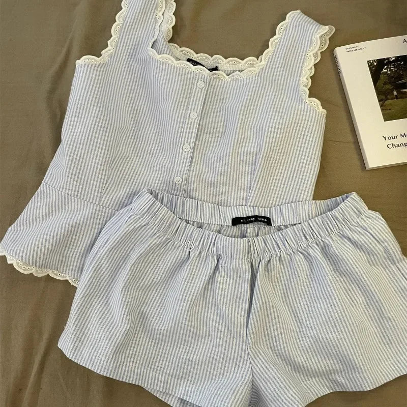 Pyjama femme rayé avec caraco en dentelle et short
